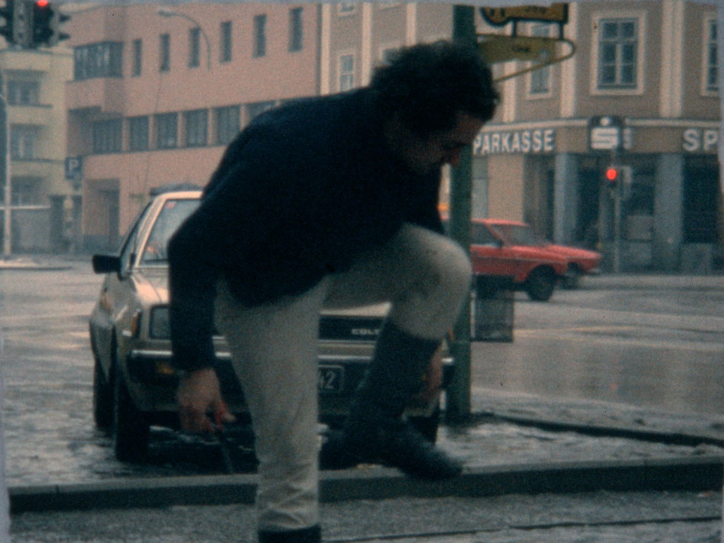 The borderlines of the projection screen 03