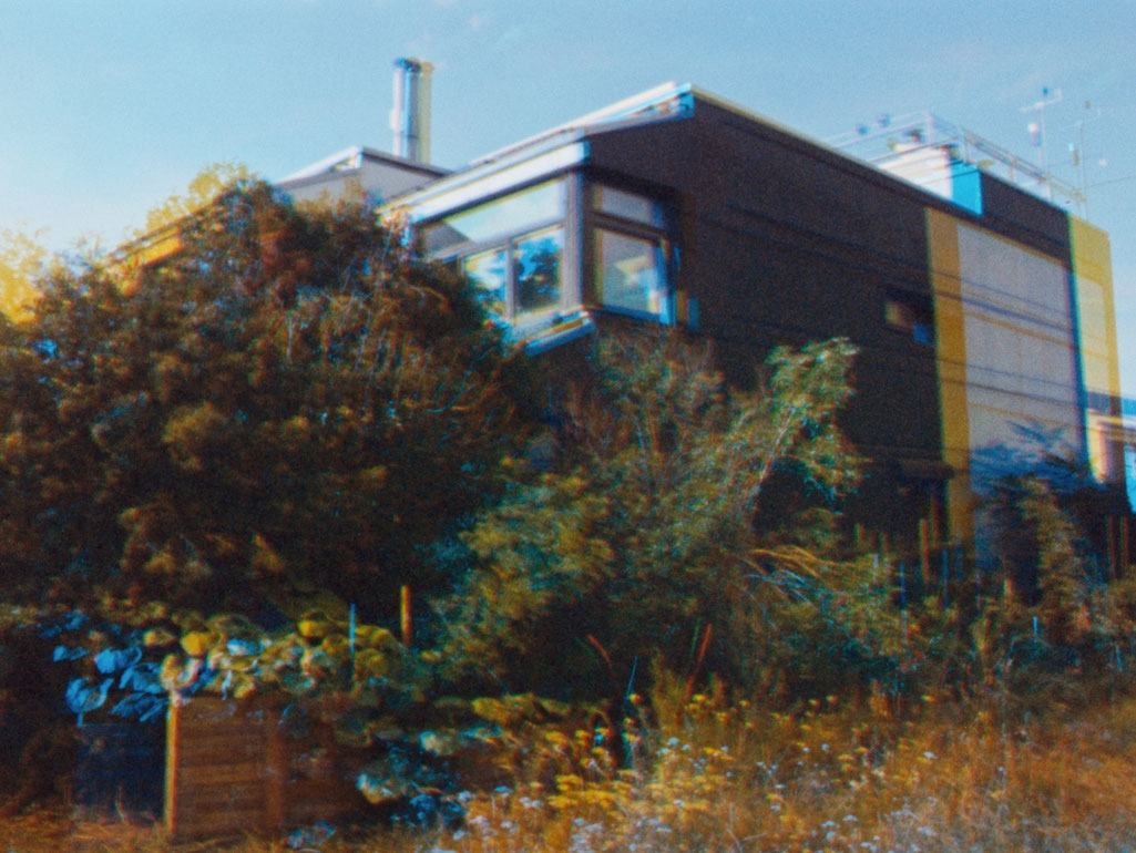 ViktoriaSchmid_LeavingLight2_Courtesysixpackfilm